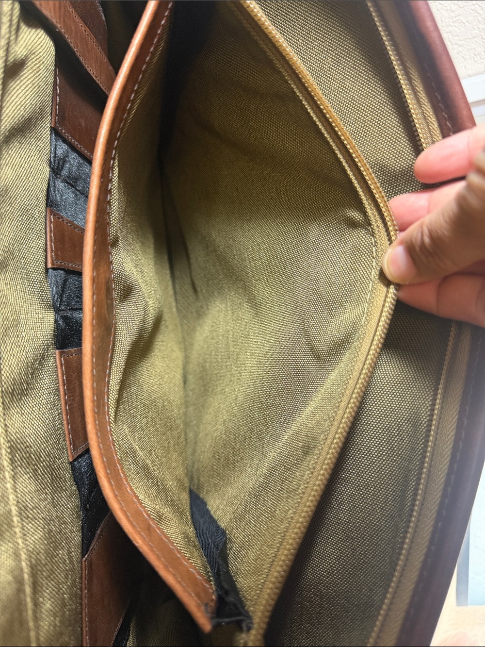 Allen Edmonds Waxed Canvas Leather Messenger Briefcase Laptop Bag - Picture 7 of 15